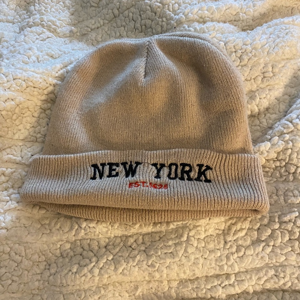 SHEIN Beige New York Beanie